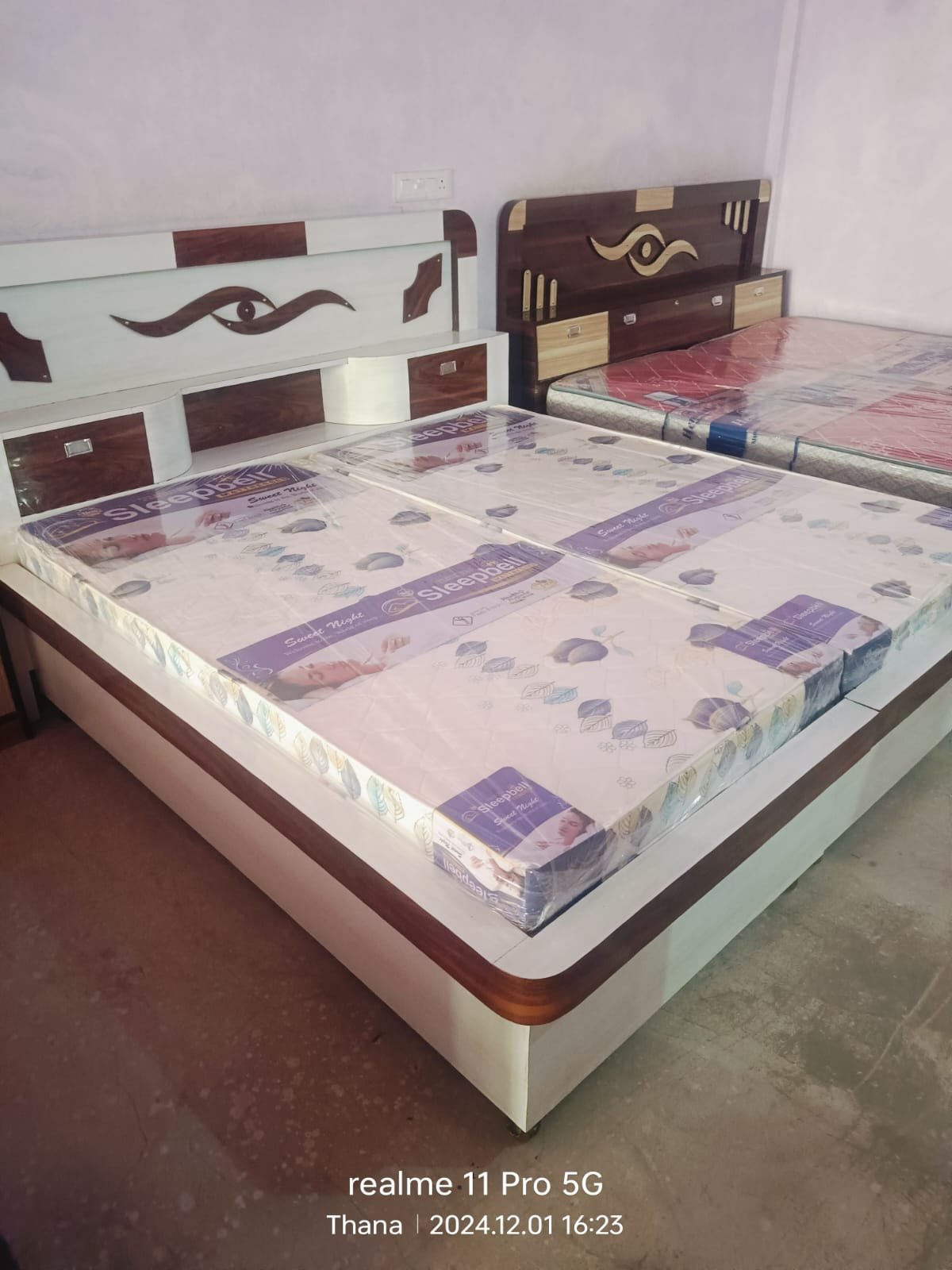 Wooden Double Bed White Accents Beds